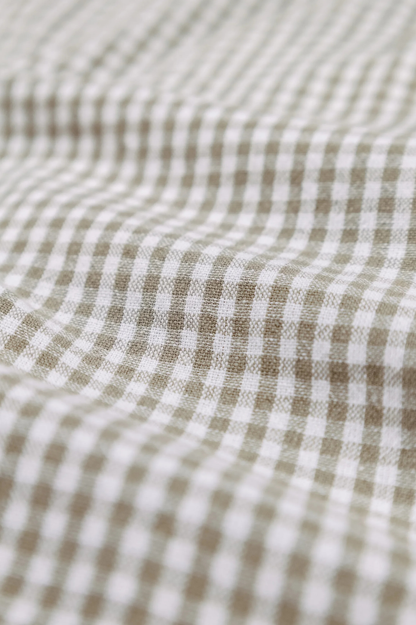 DISTRESSED FARMER'S LS SHIRT - OLIVE GREEN