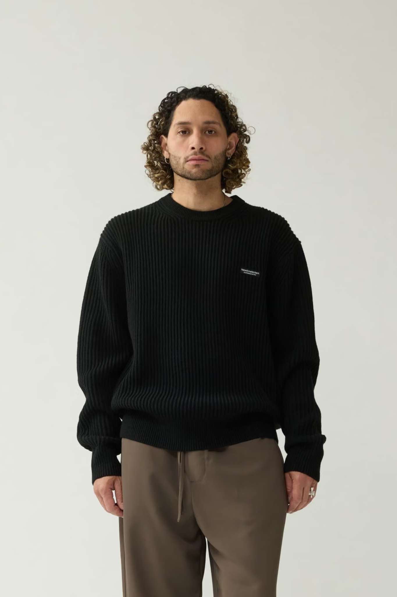 KNITTED CREWNECK - BLACK