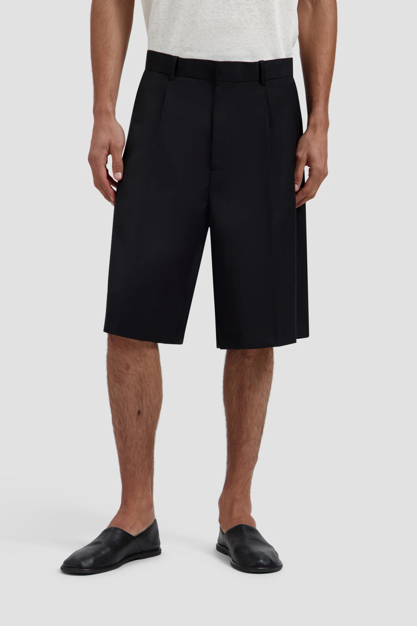 TROPICAL WOOL BLEND TAILORED SHORTS - BLACK