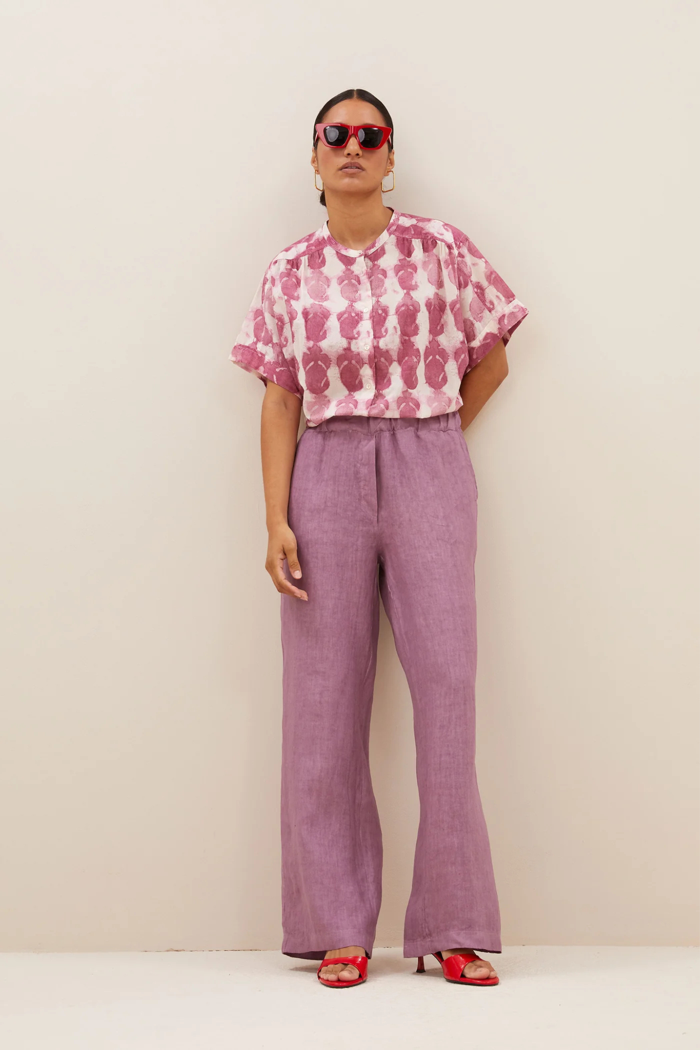 Model wearing the By-Bar robyn linen pants in lavender. Front view