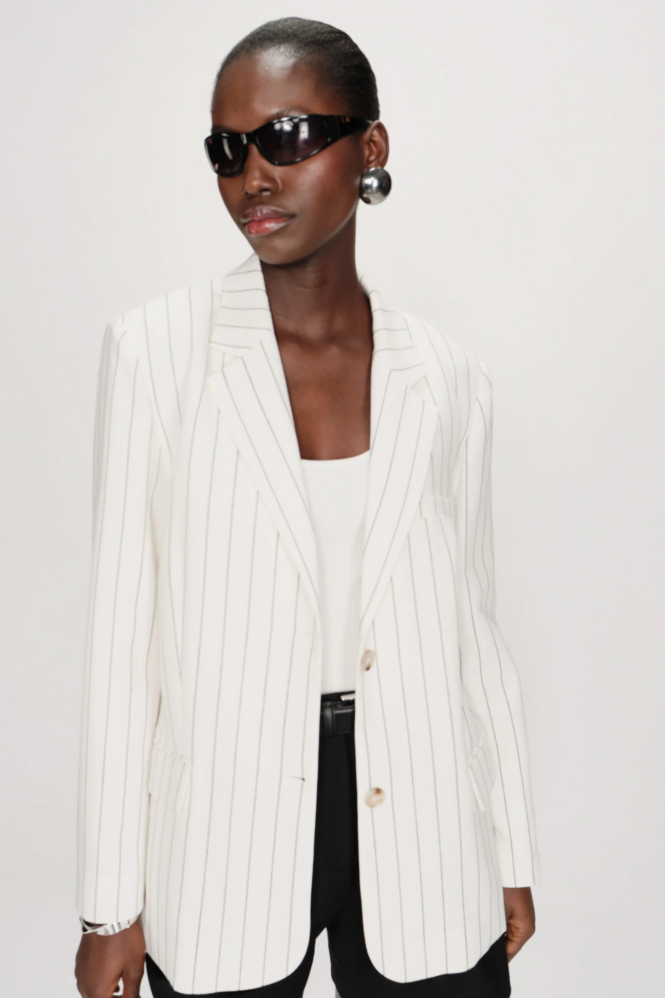 VELVET BLAZER - WHITE