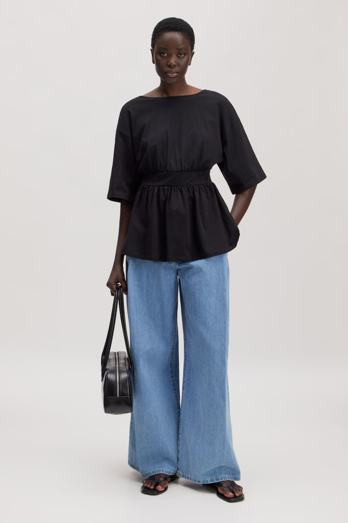 MAELLE T-SHIRT - BLACK