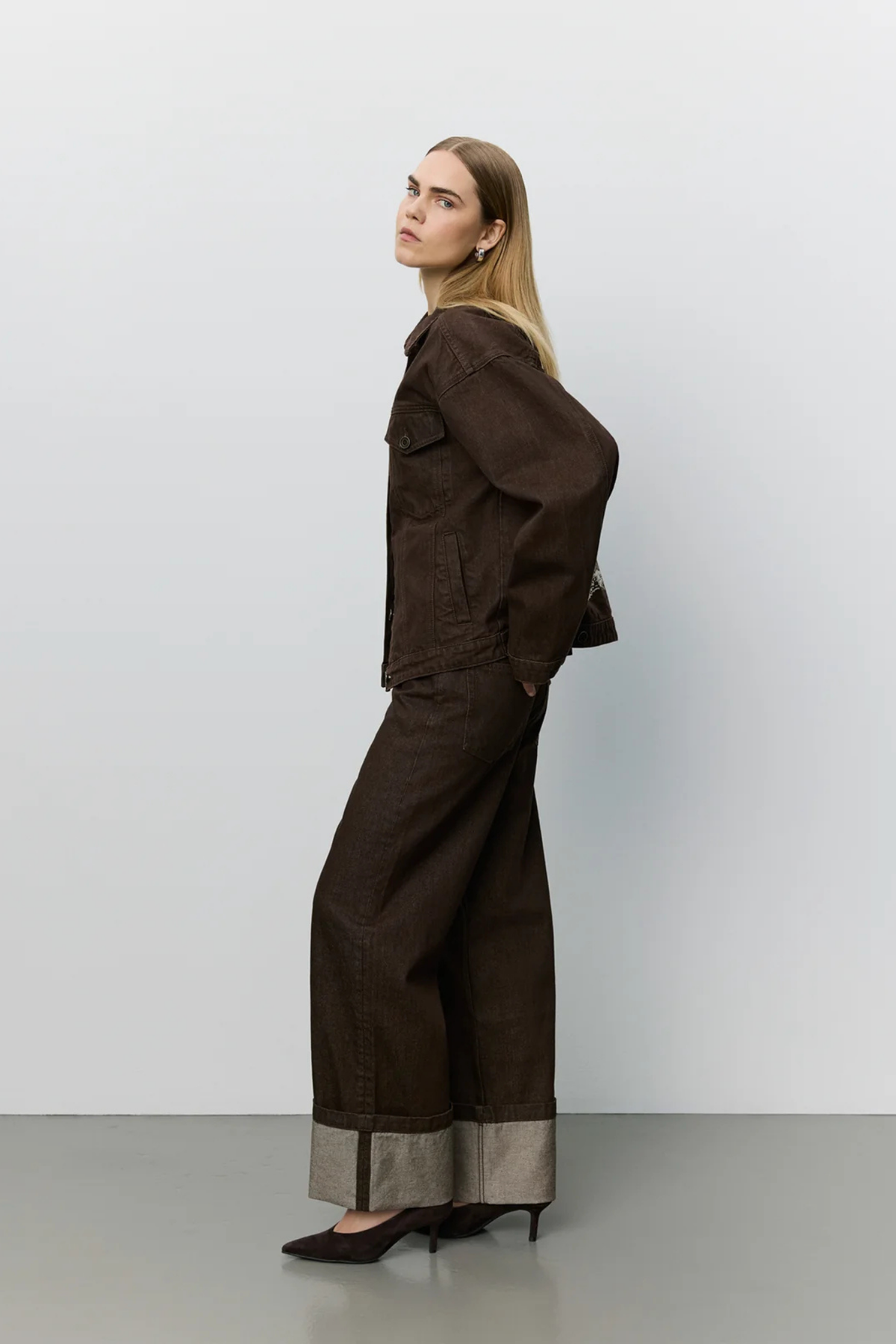 MISHA FOLD UP JEANS - DARK BROWN