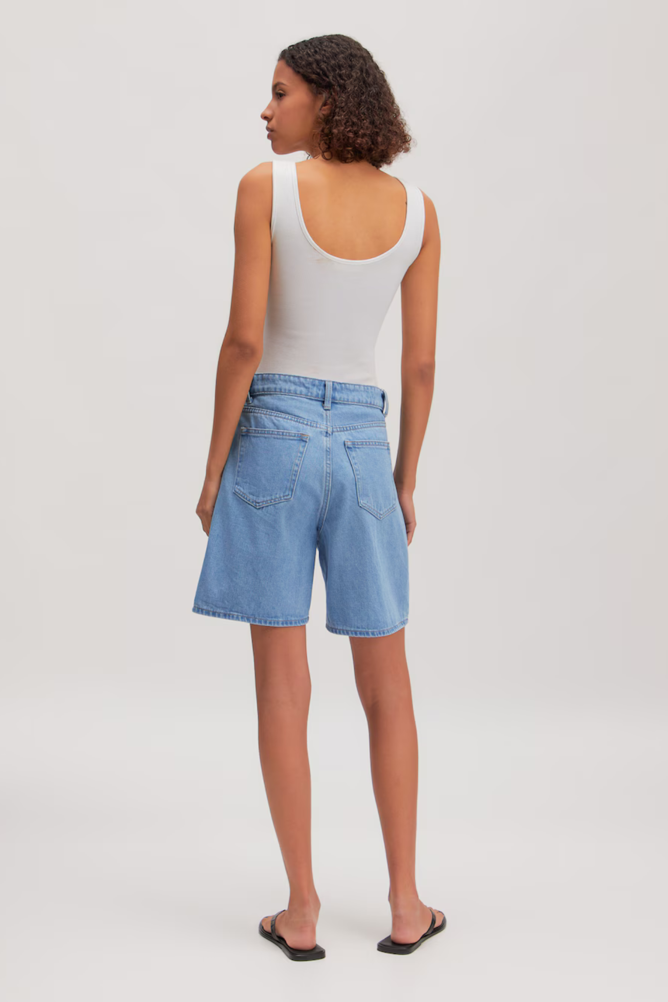 PHOENIX SHORTS - LIGHT BLUE