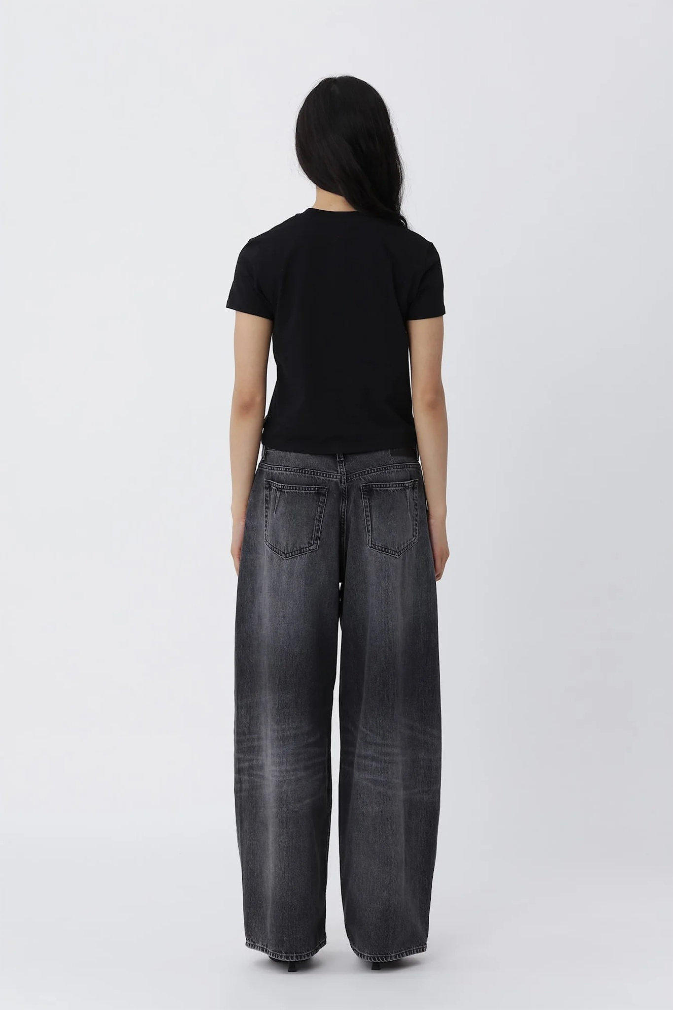 VERA T-SHIRT - WASHED BLACK