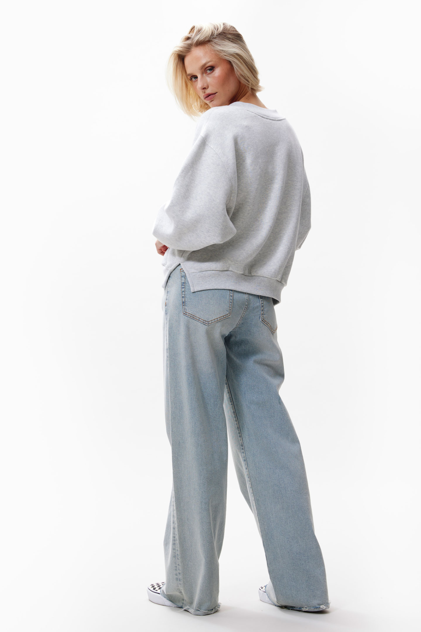 SWEATER WITH V-NECK - GREY MELANGE