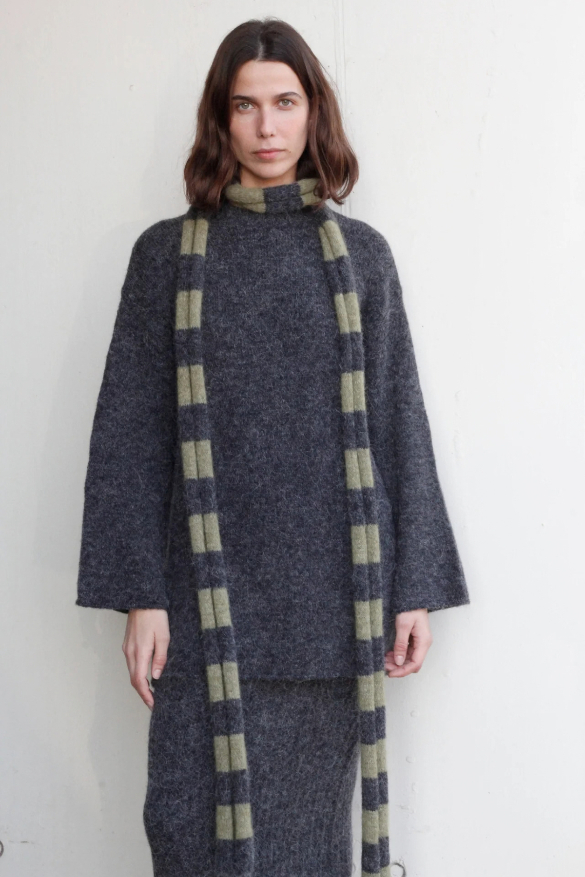 GANG SCARF - GREEN GREY