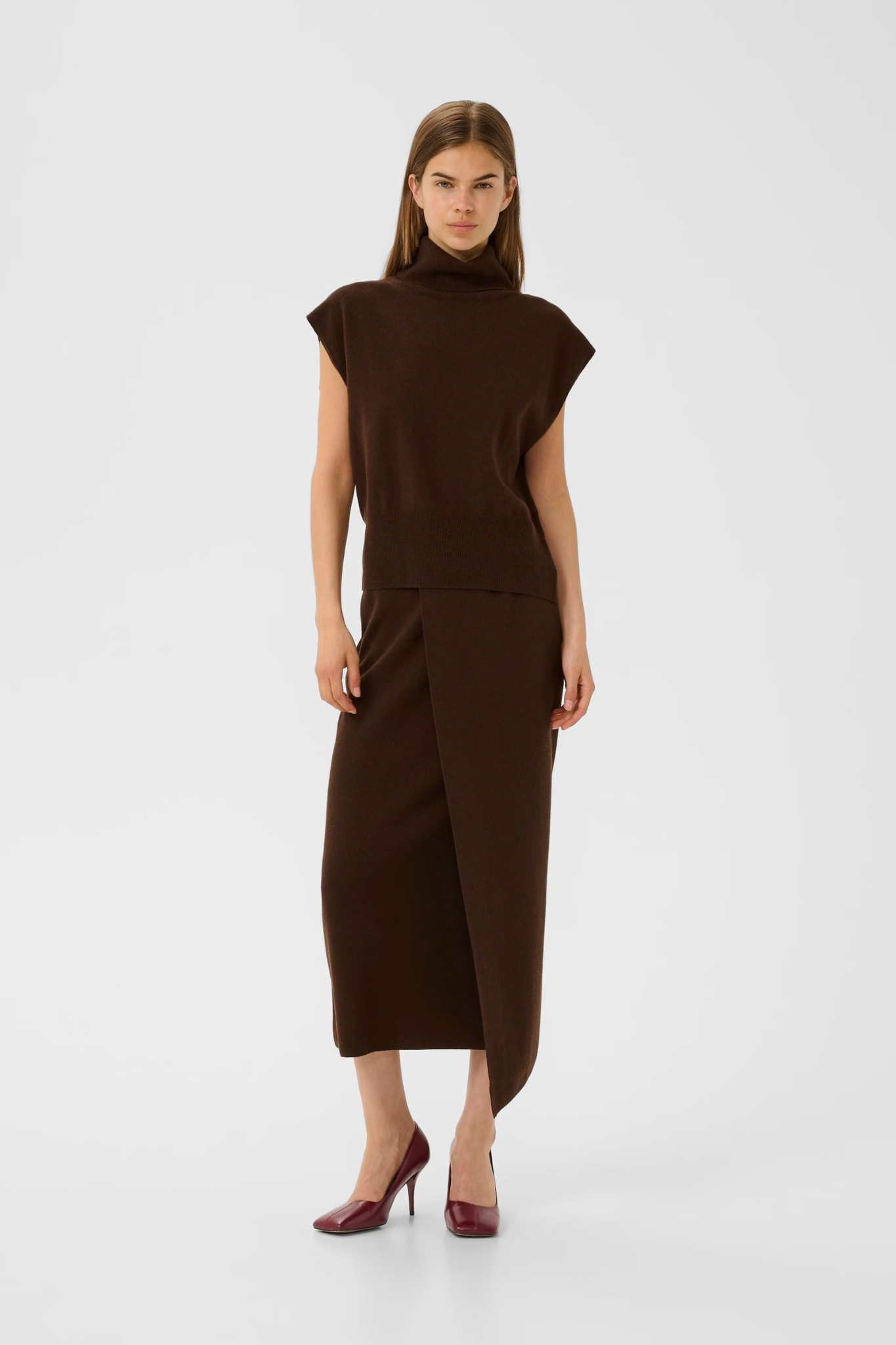 MANZI WAISTCOAT - DEEP BURNT BROWN