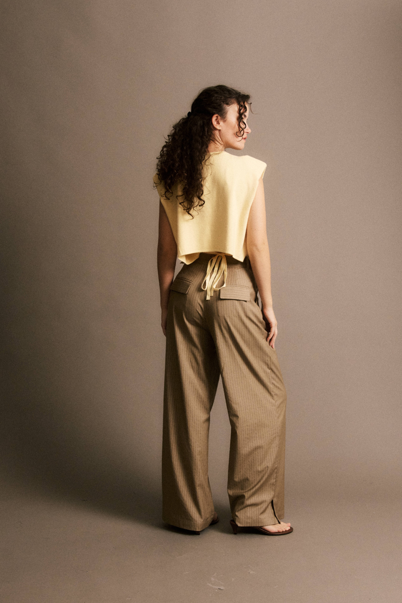 CALEB TOP - PALE YELLOW