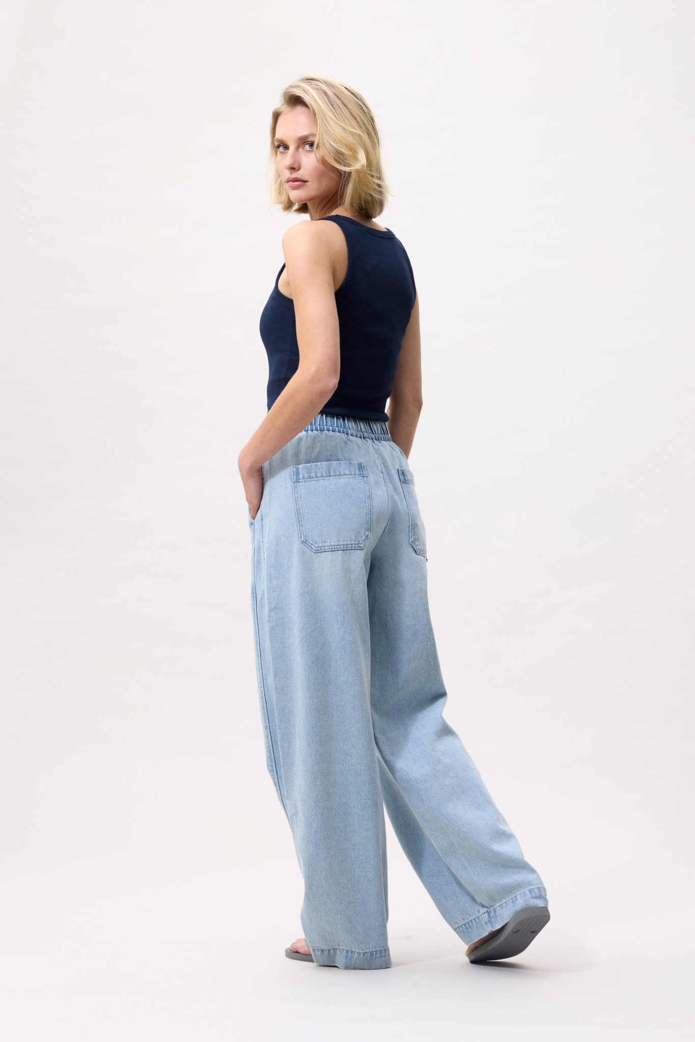 BARREL FIT JOGGER - LIGHT BLUE