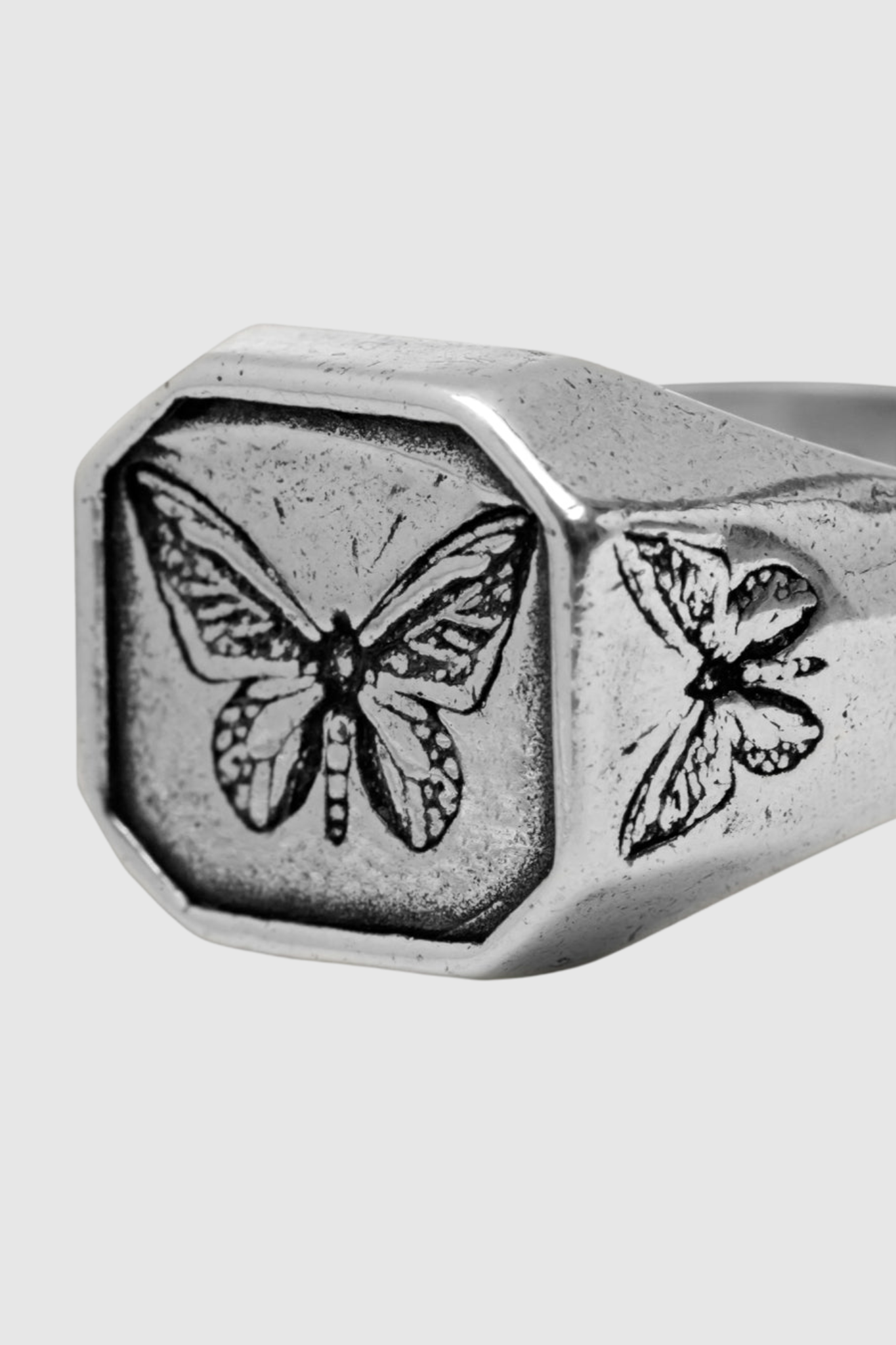 BUTTERFLY EFFECT RING