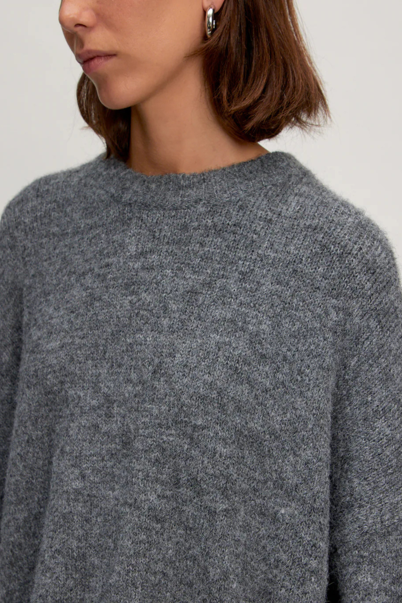 OVERSIZE ULVA JUMPER - GREY/FLOWER JACQUARD IN BLACK