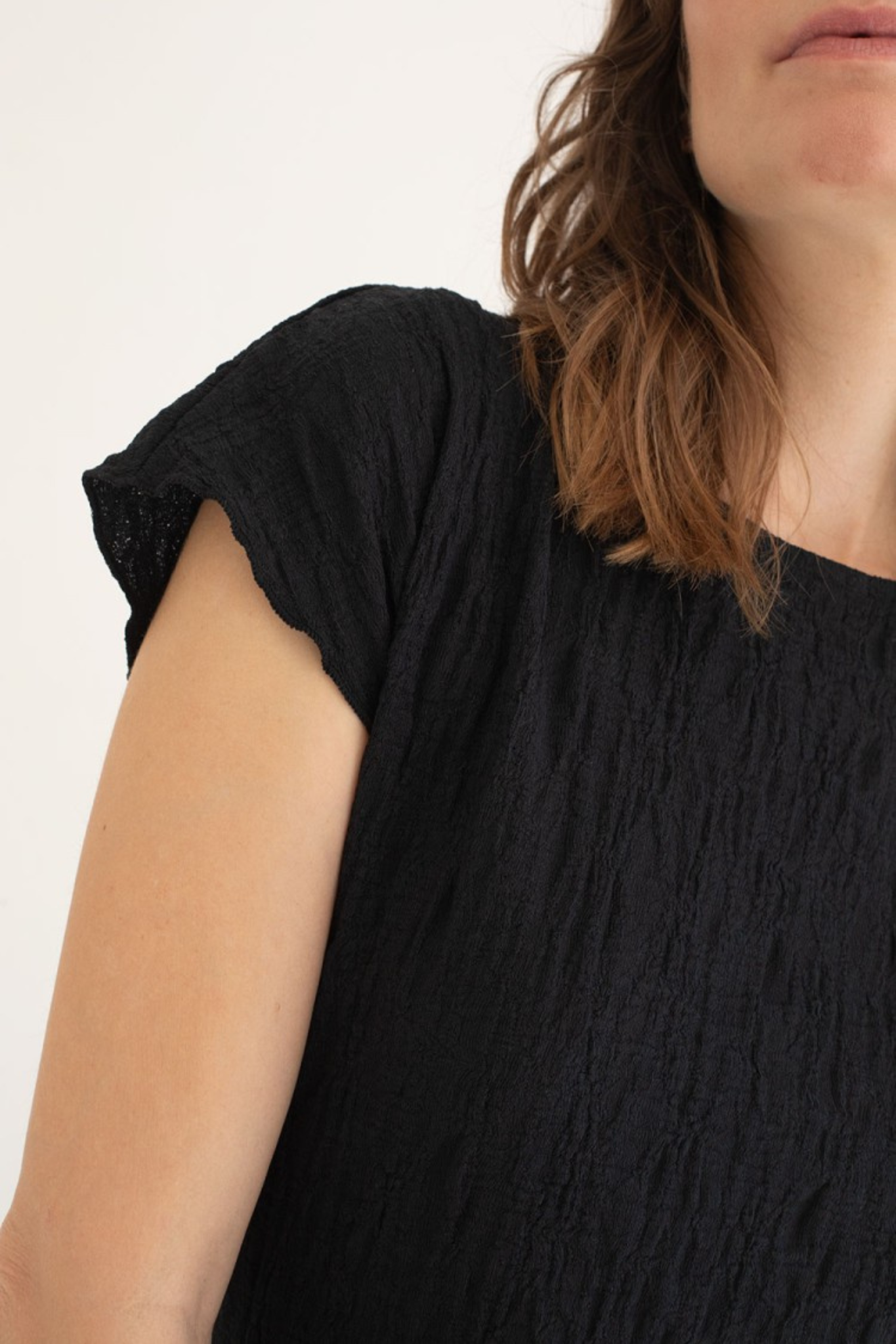 UTILA T-SHIRT - BLACK