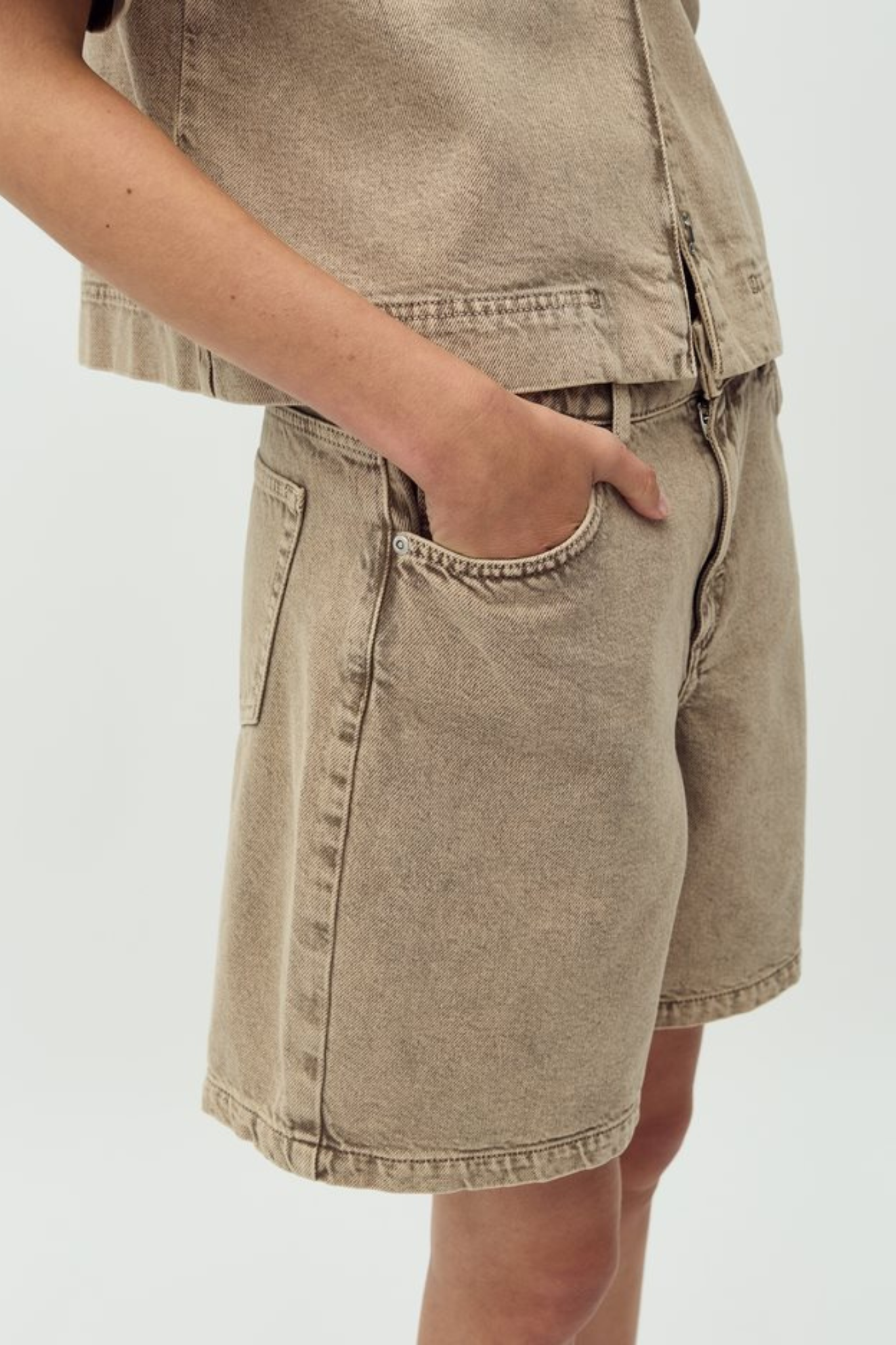 SANIRA MAYAFBS SHORT - BEIGE WASHED DENIM