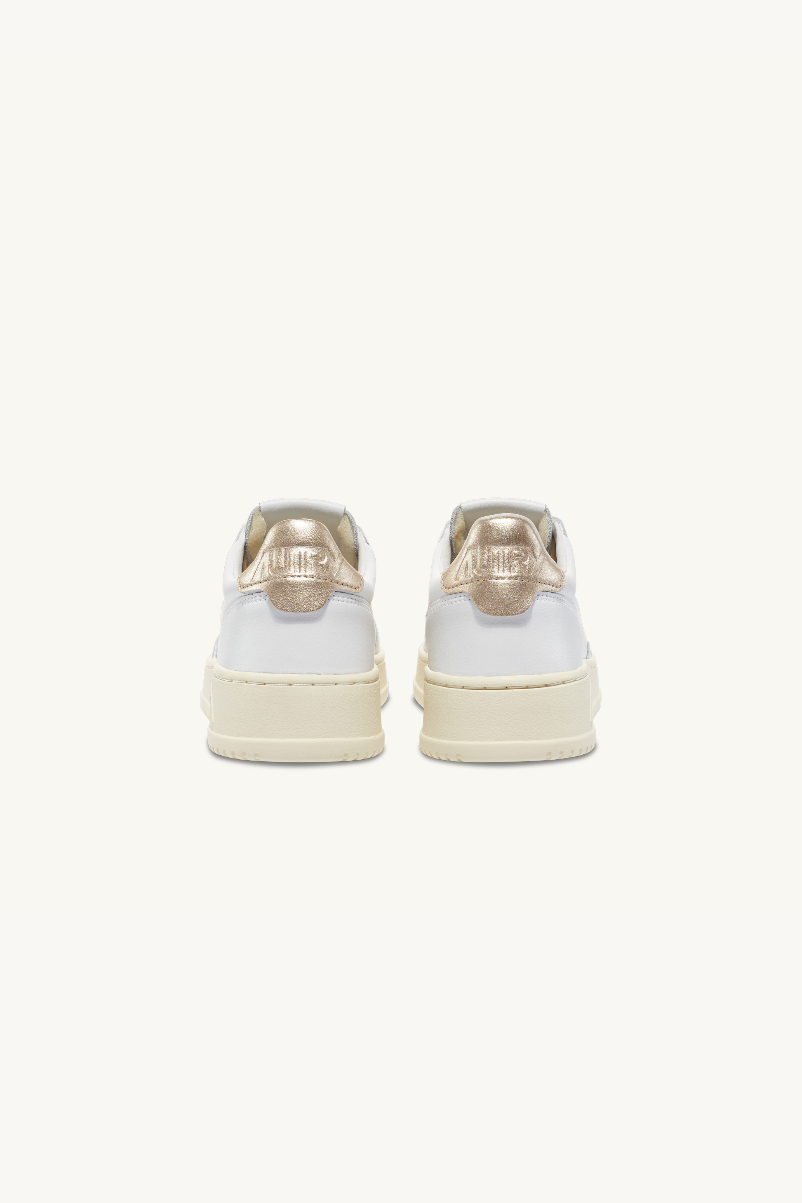 AULW-LL06 - MEDALIST LOW SNEAKERS IN LEATHER WHITE AND GOLD