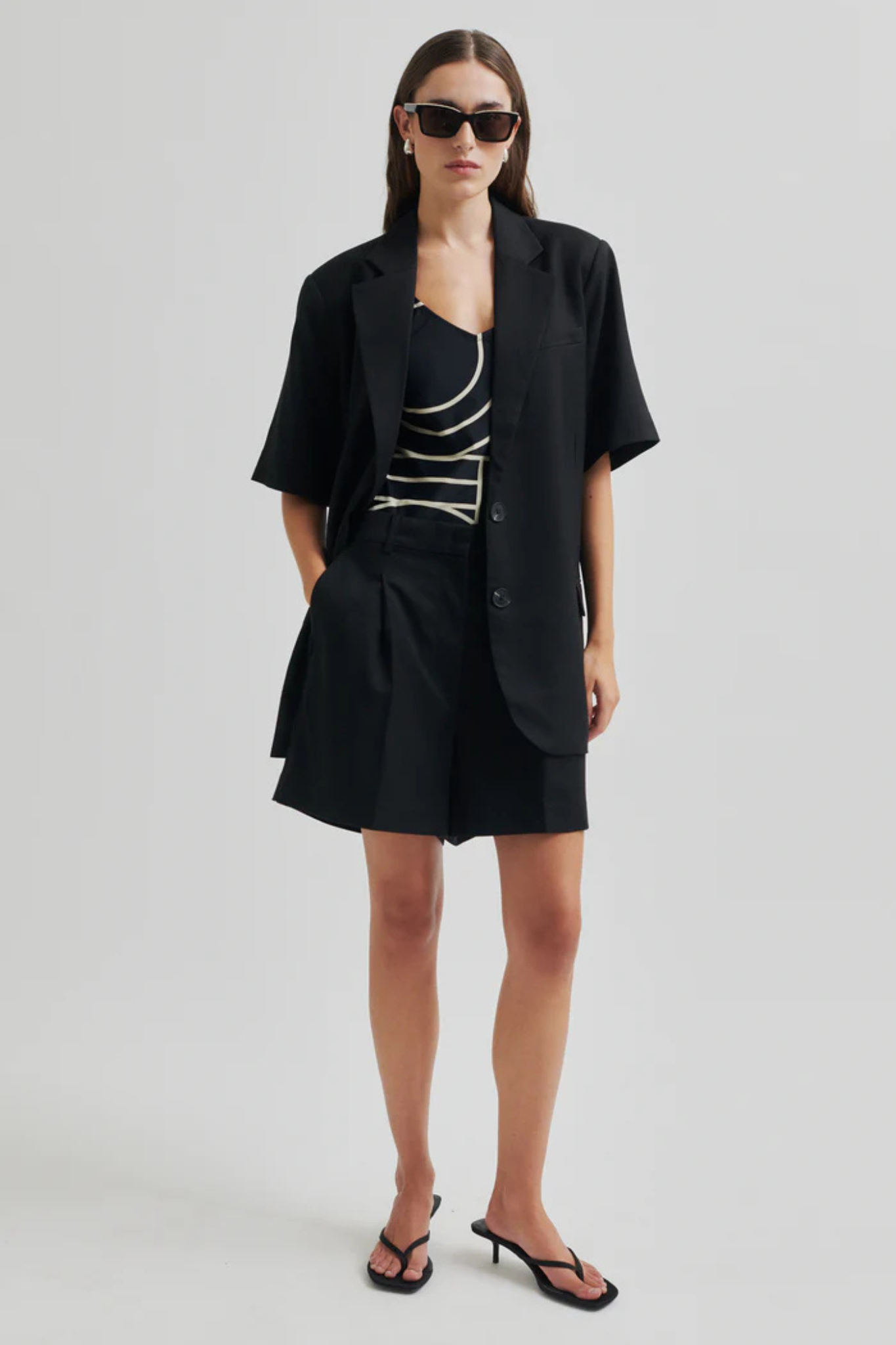 SHARO SHORT - BLACK