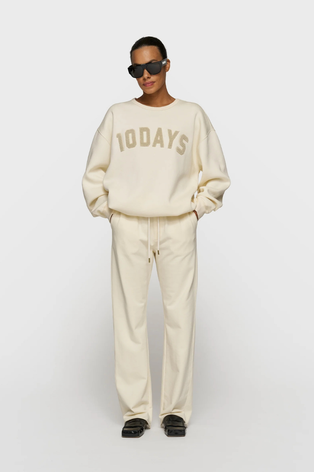 STATEMENT SWEATER - SOFT VANILLA