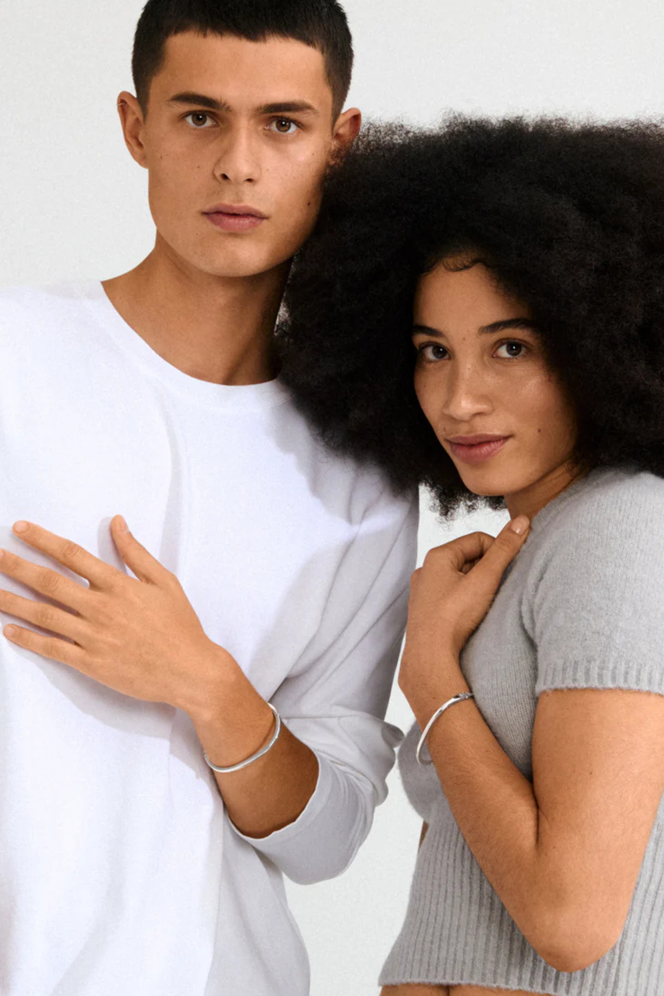 ALAIA BANGLE BRACELET - SILVER