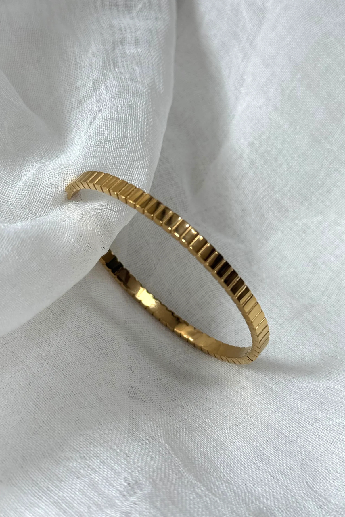 HUGO BRACELET - GOLD
