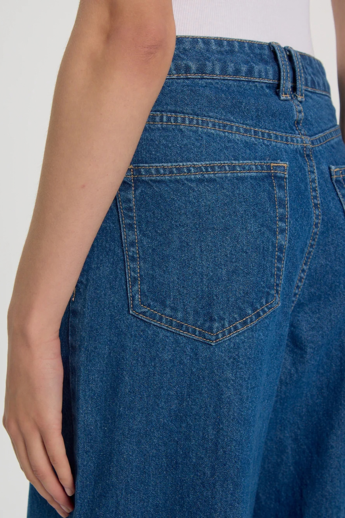 FIENE JEANS - BRIGHT BLUE