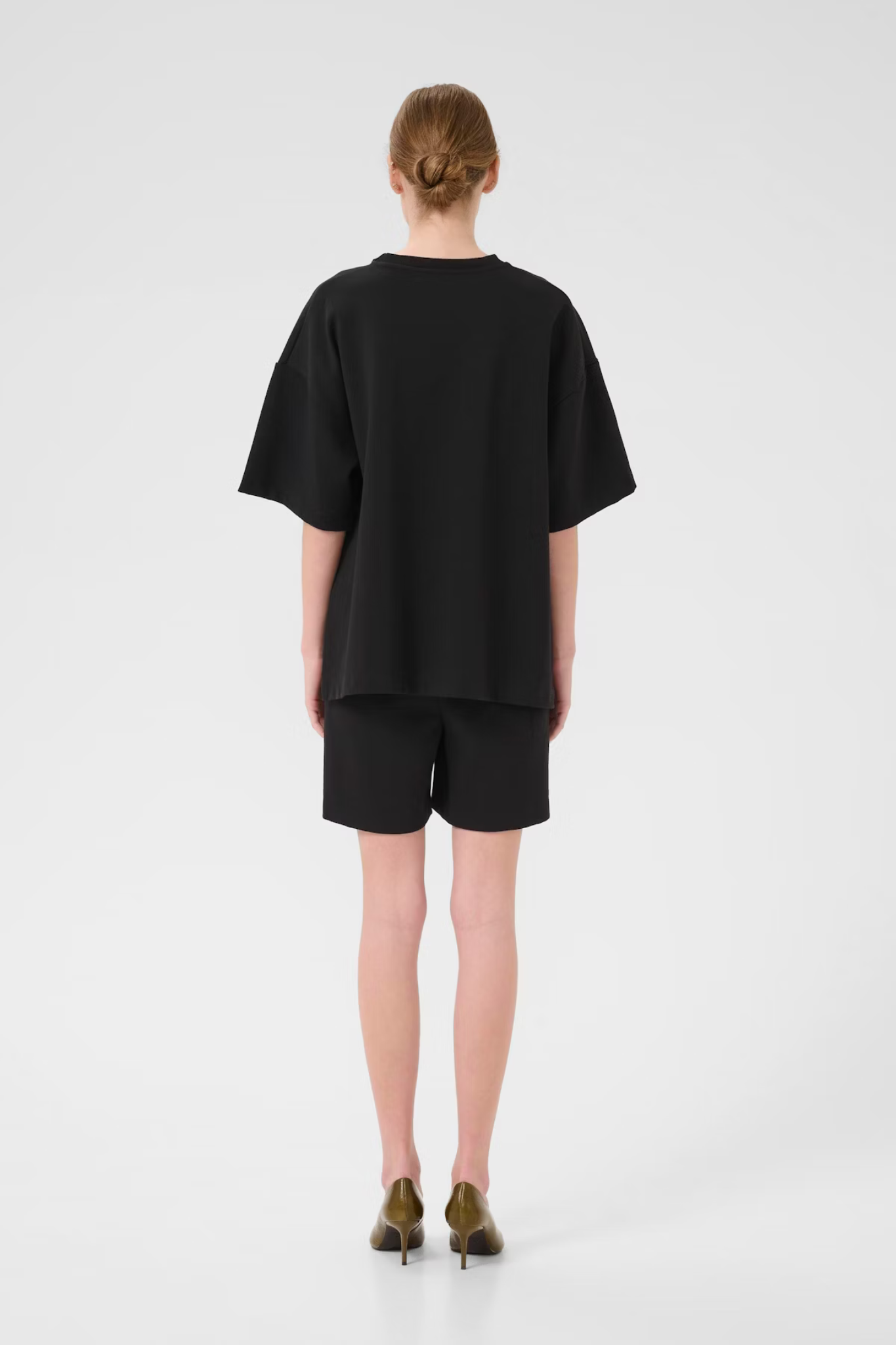 IMINA OZ TEE - BLACK