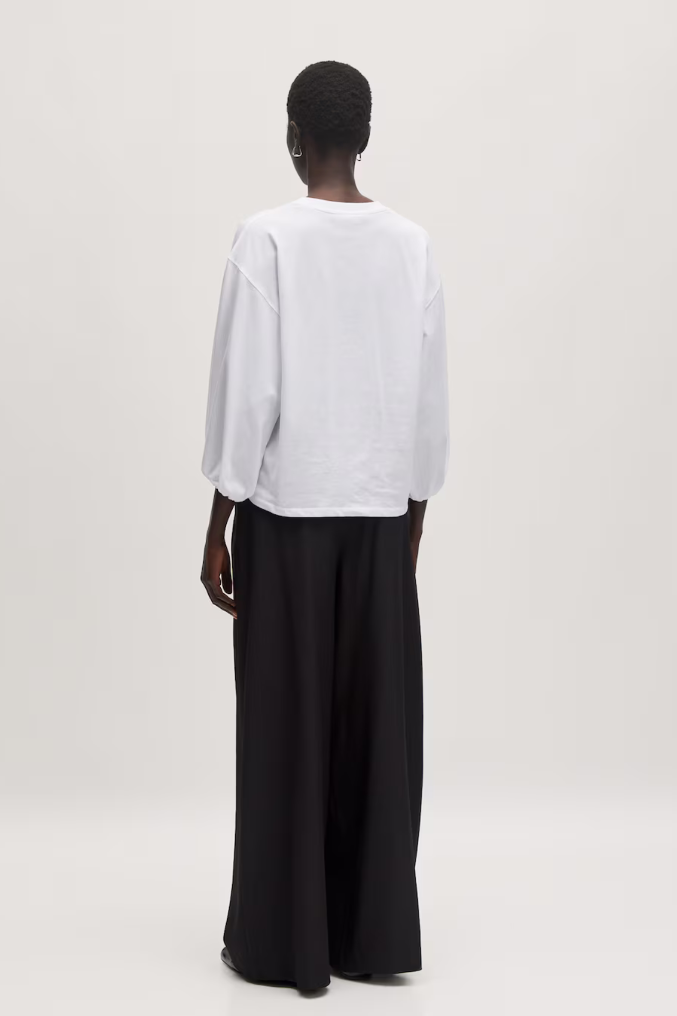 INVANA T-SHIRT - WHITE