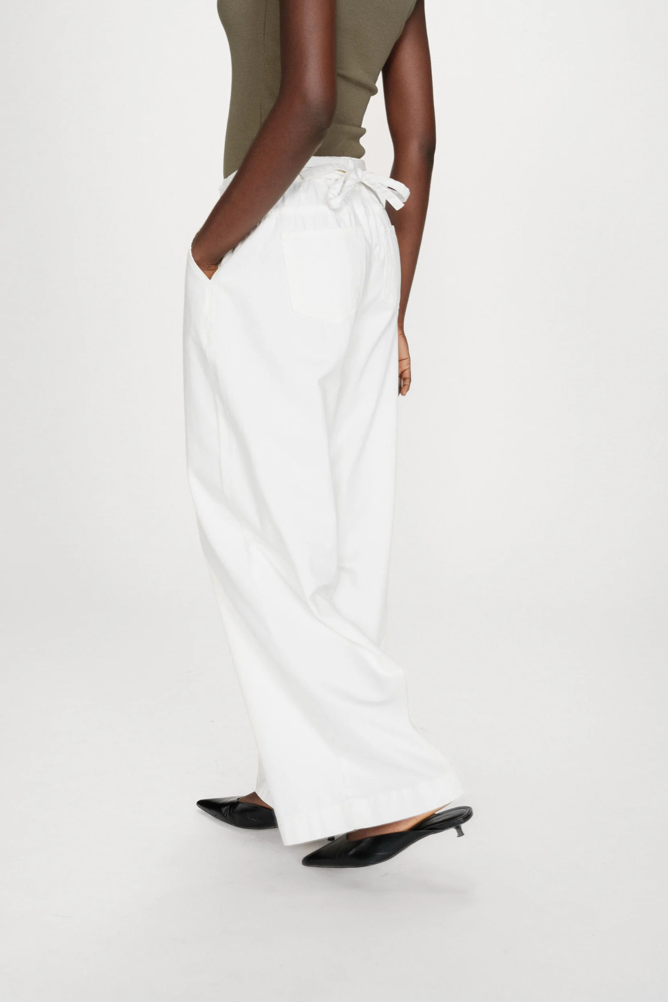 POMPON JEANS - WHITE