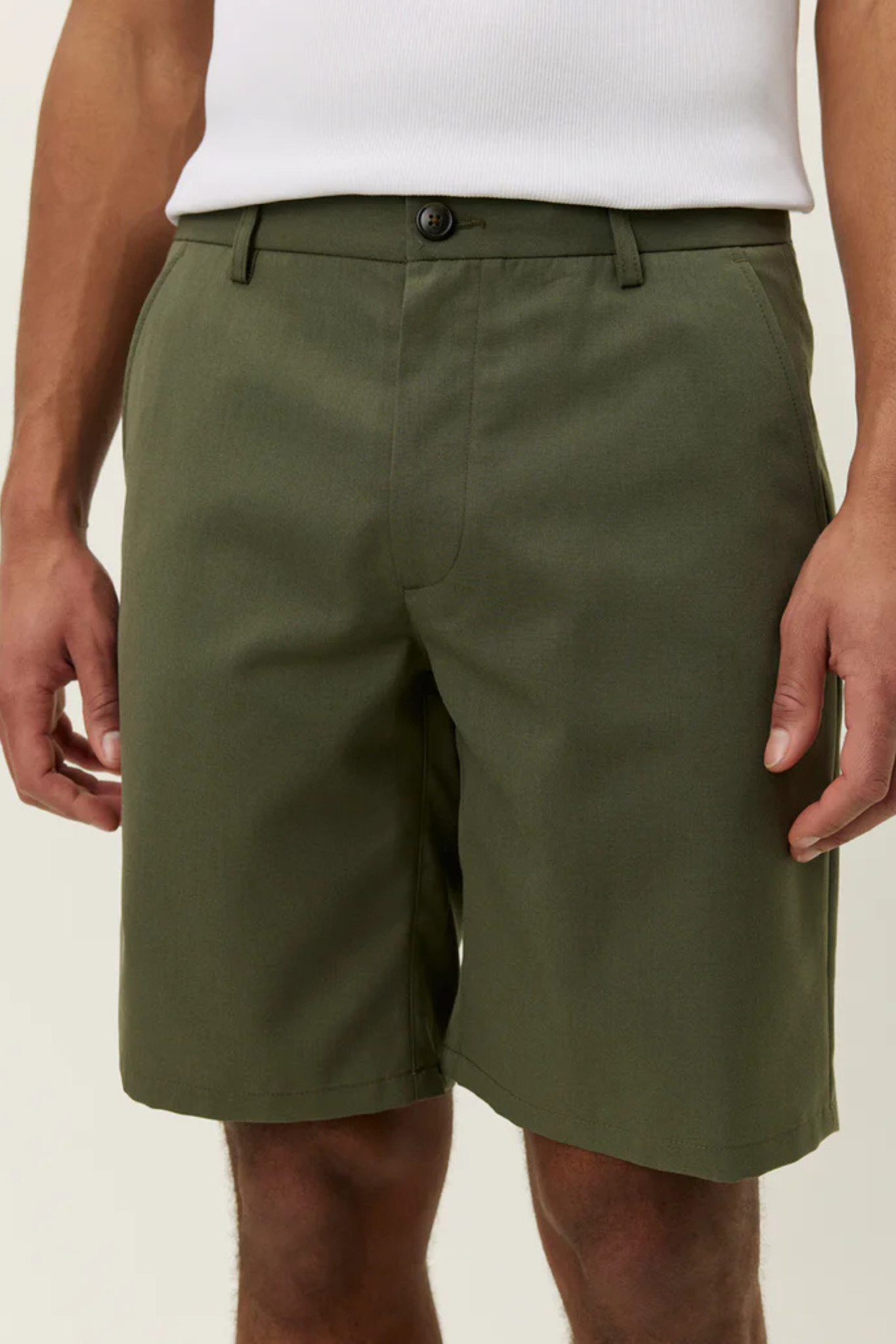 COMO REG SOLID SHORTS - OLIVE NIGHT