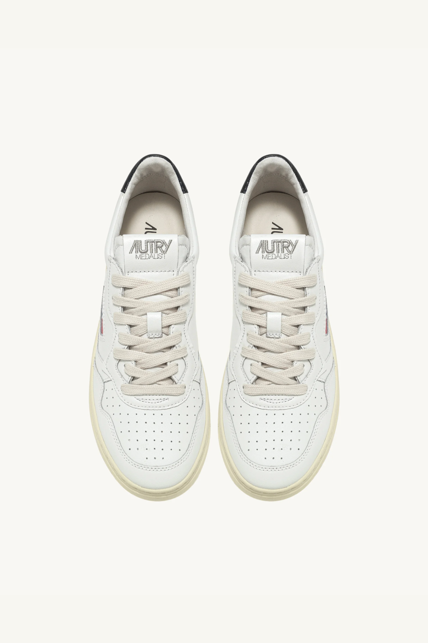 AULM-LL22 - MEDALIST LOW SNEAKERS IN LEATHER WHITE AND BLACK