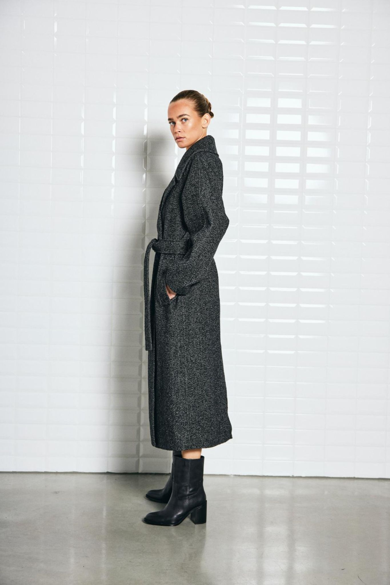 BROOKLYN HERRINGBONE JACKET - BLACK