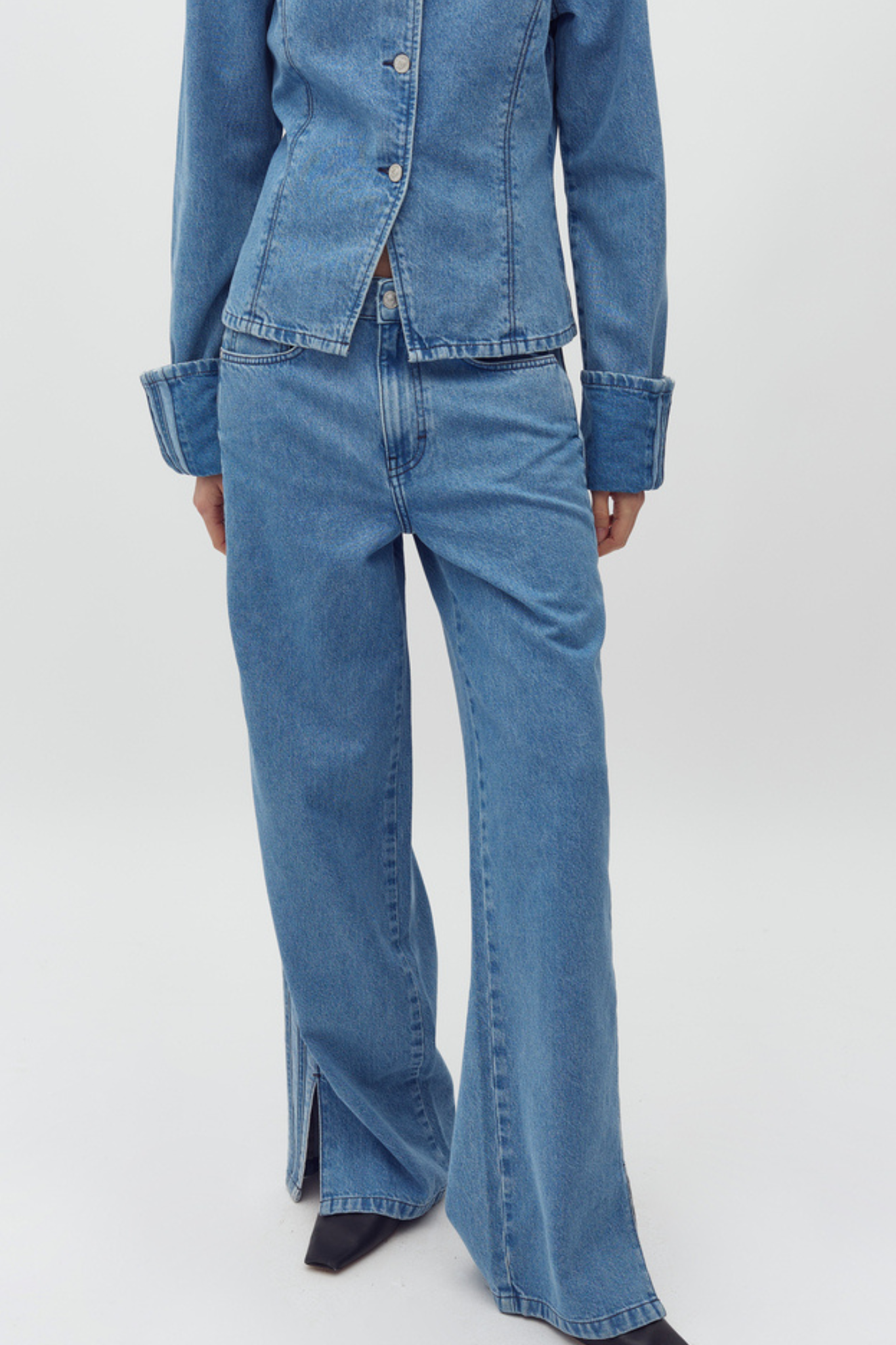 KAVINA JEANS - SKY BLUE WASH