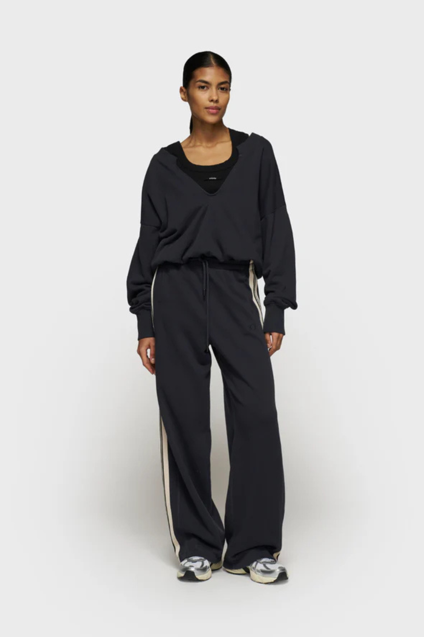 V-NECK DOUBLE SWEATER - DARK NAVY