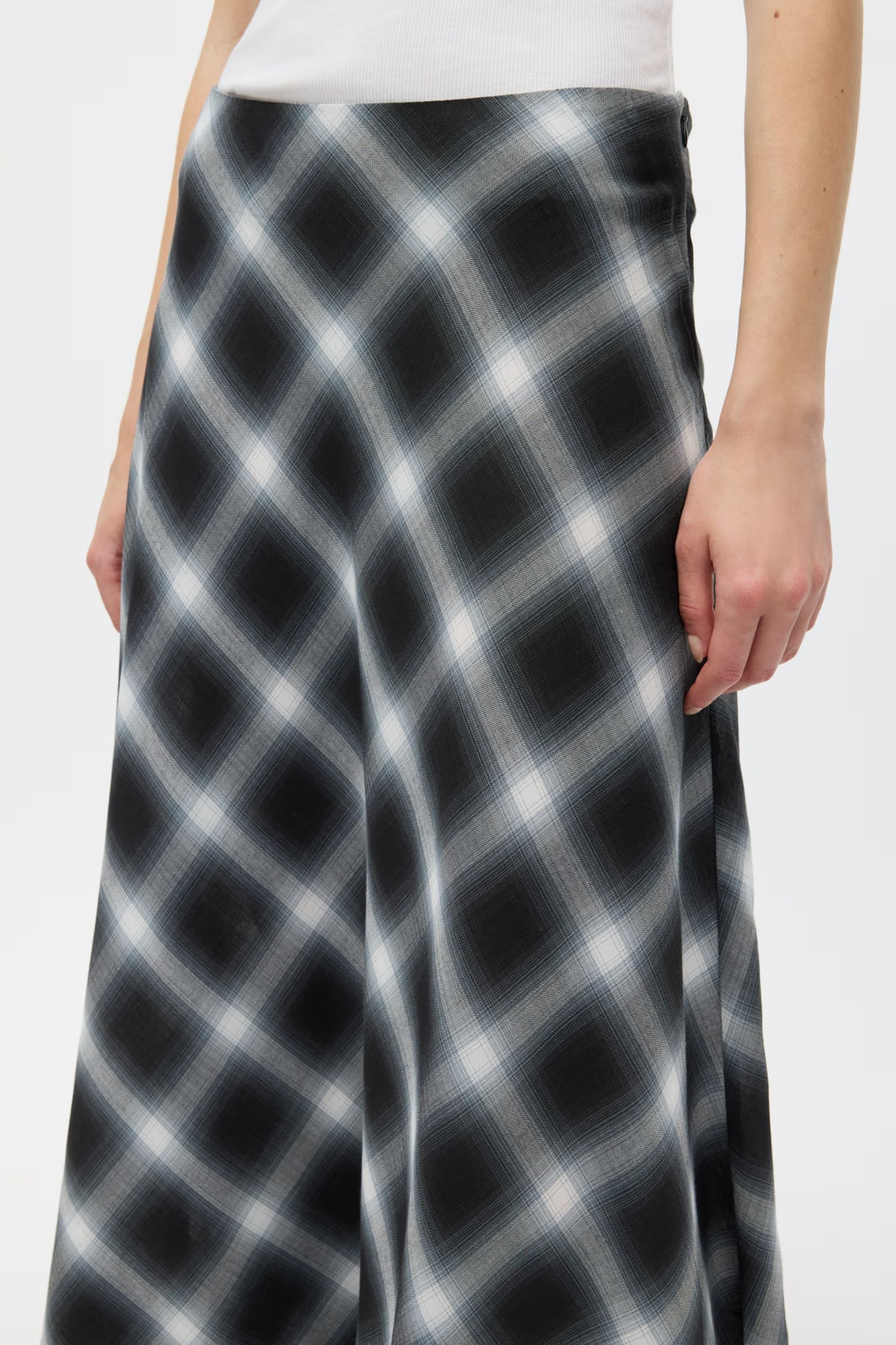 LIN SKIRT - NAVY CHECK