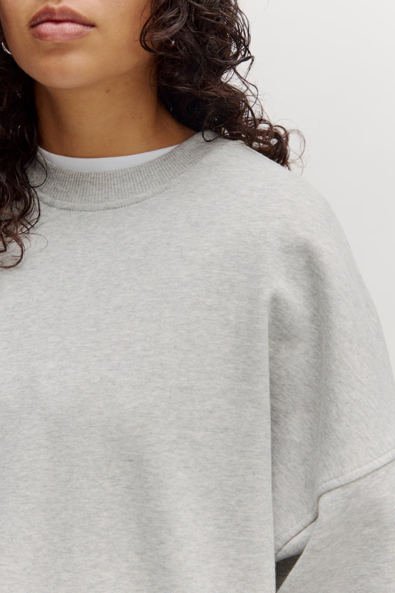 OVERSIZE EMIELIA SWEATER - LIGHT GREY MELANGE