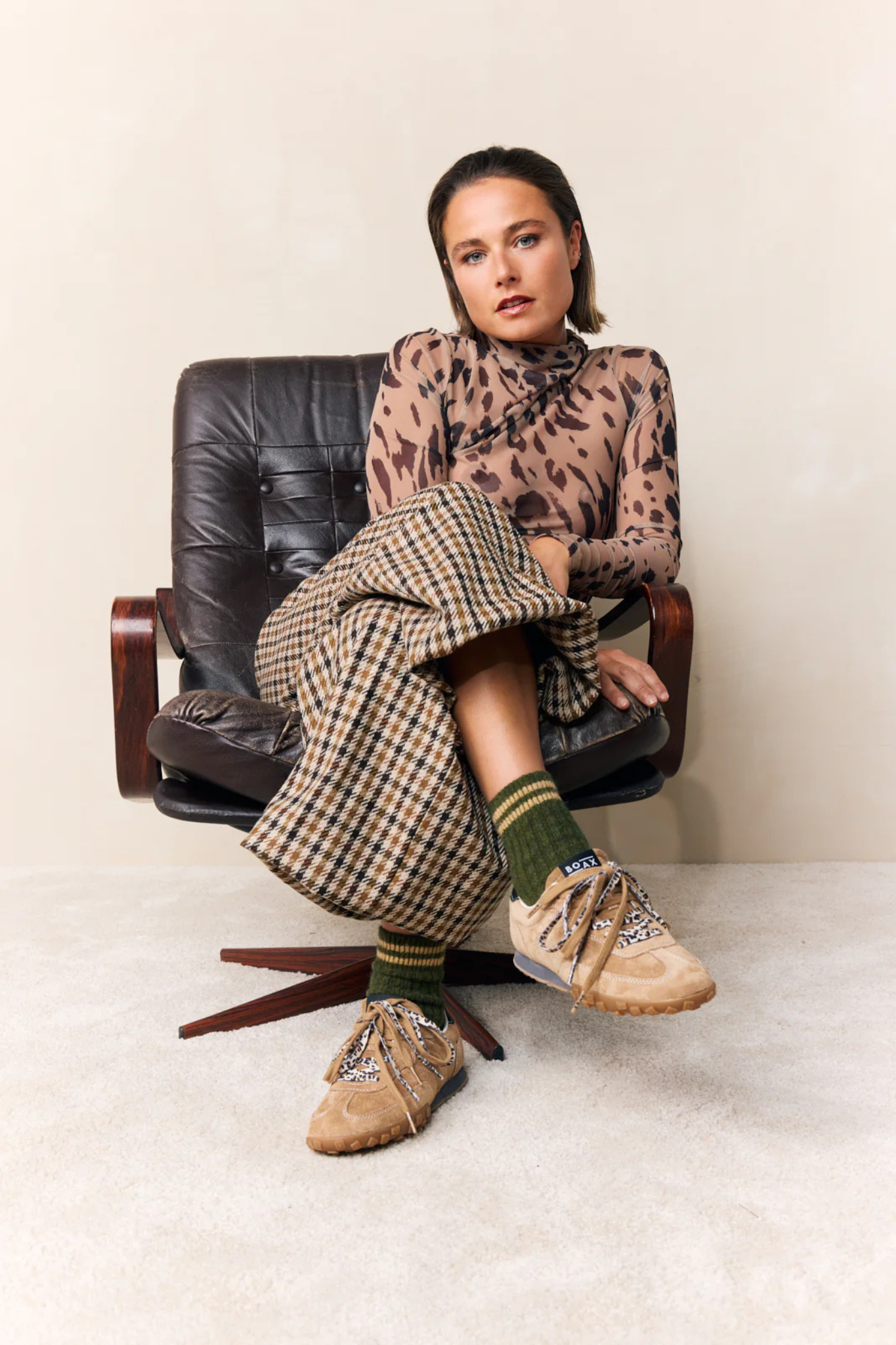 STRIKE WOMEN SHOES - BROWN