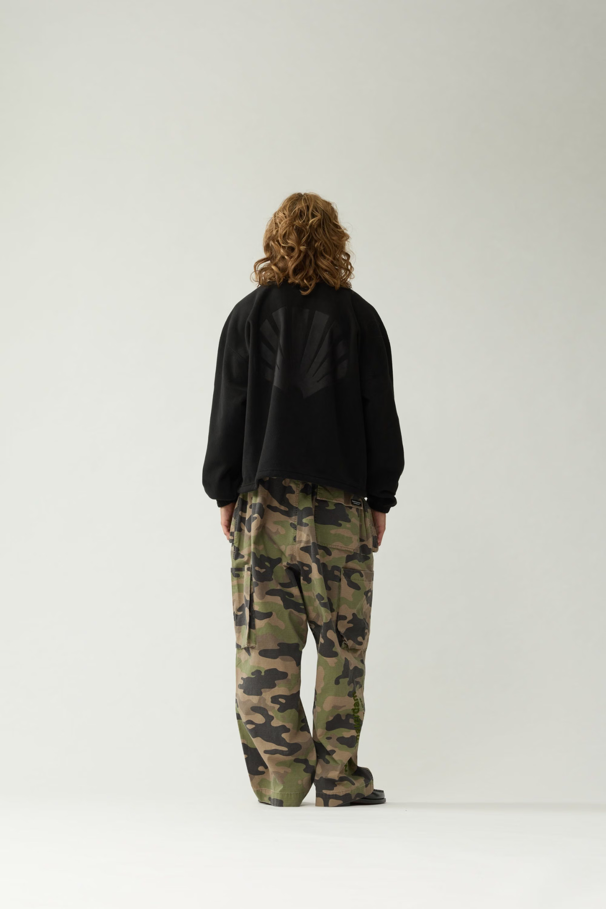 FLEECE CREWNECK - BLACK
