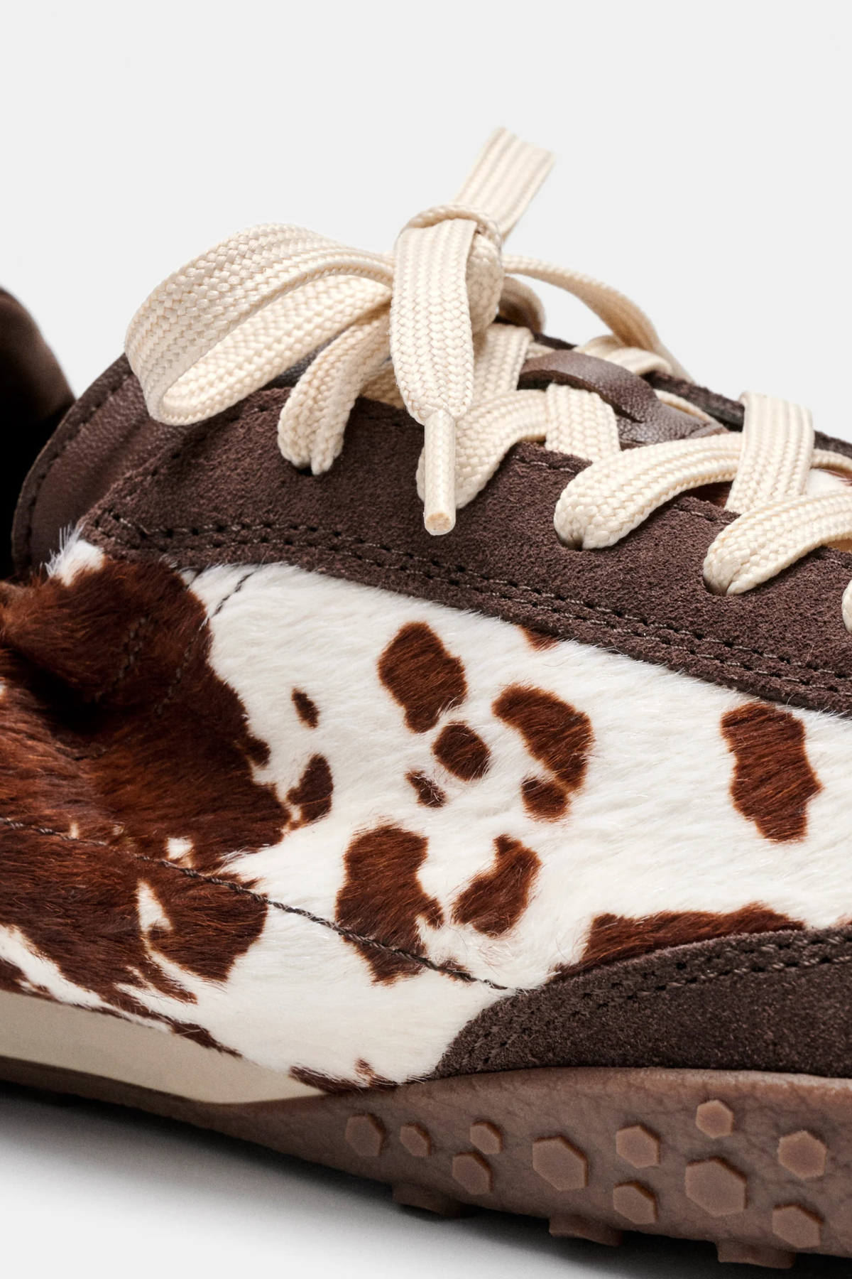 BRIDGE COW PRINT WOMEN SNEAKERS - BROWN
