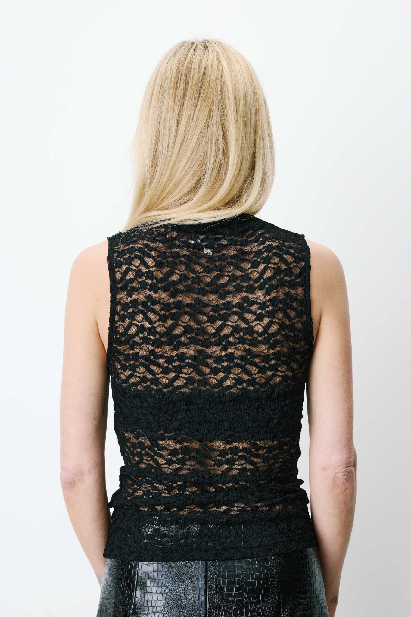 AVILA TOP - BLACK