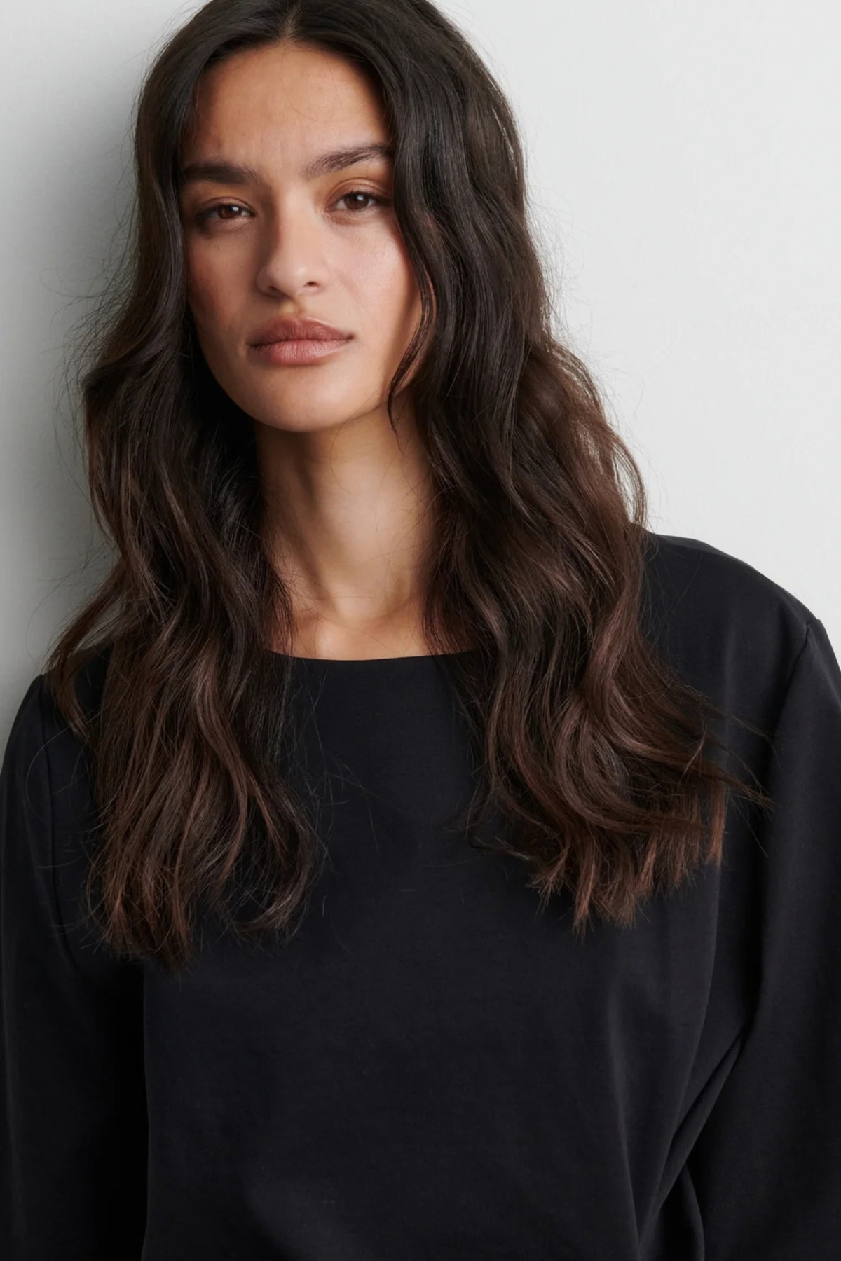 ARKAI DRAPE T-SHIRT - BLACK