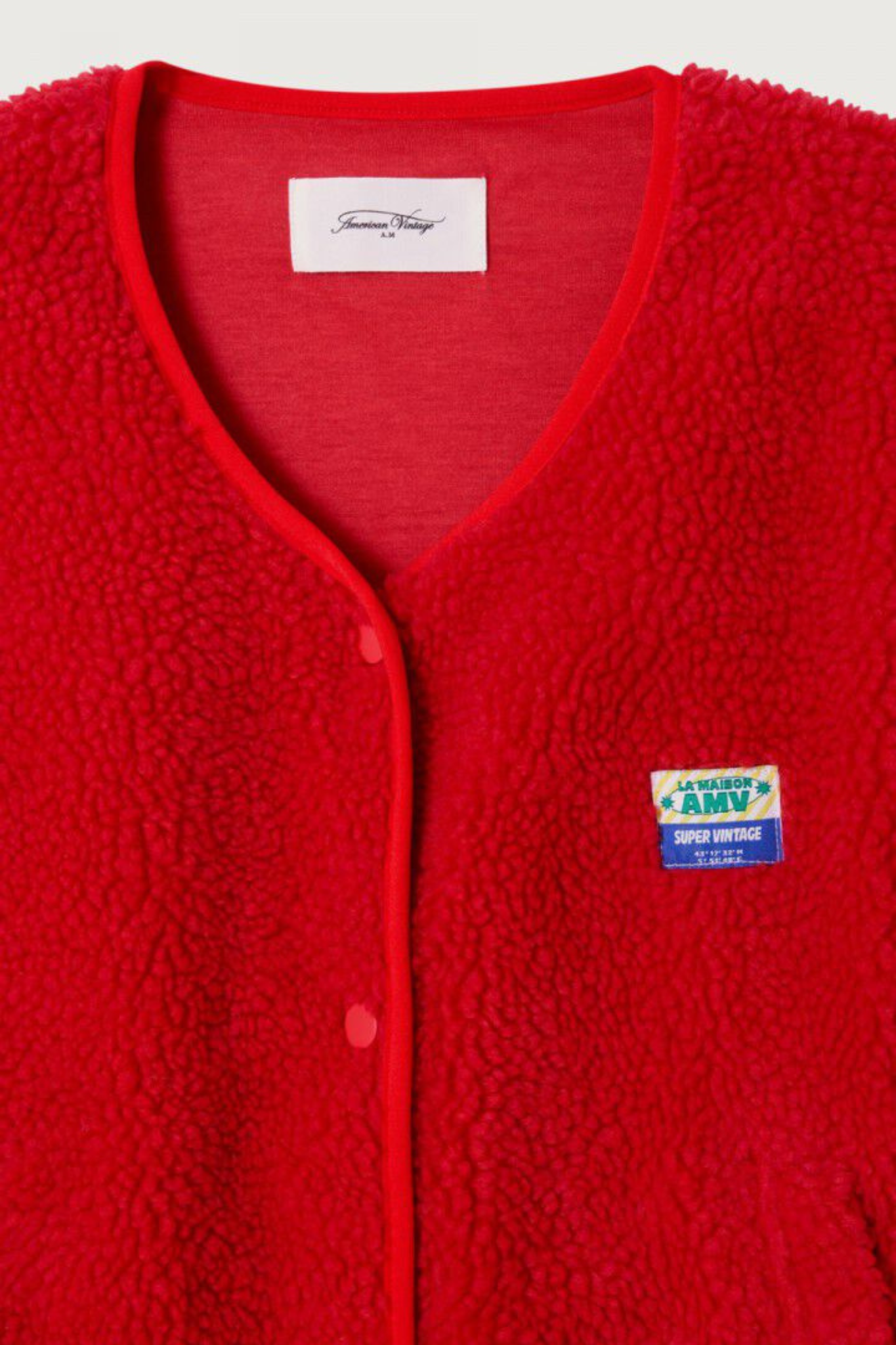 HOKTOWN SLEEVELEES JACKET - LOVE