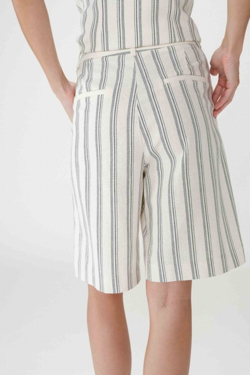 WELLO BERMUDA - ECRU STRIPE
