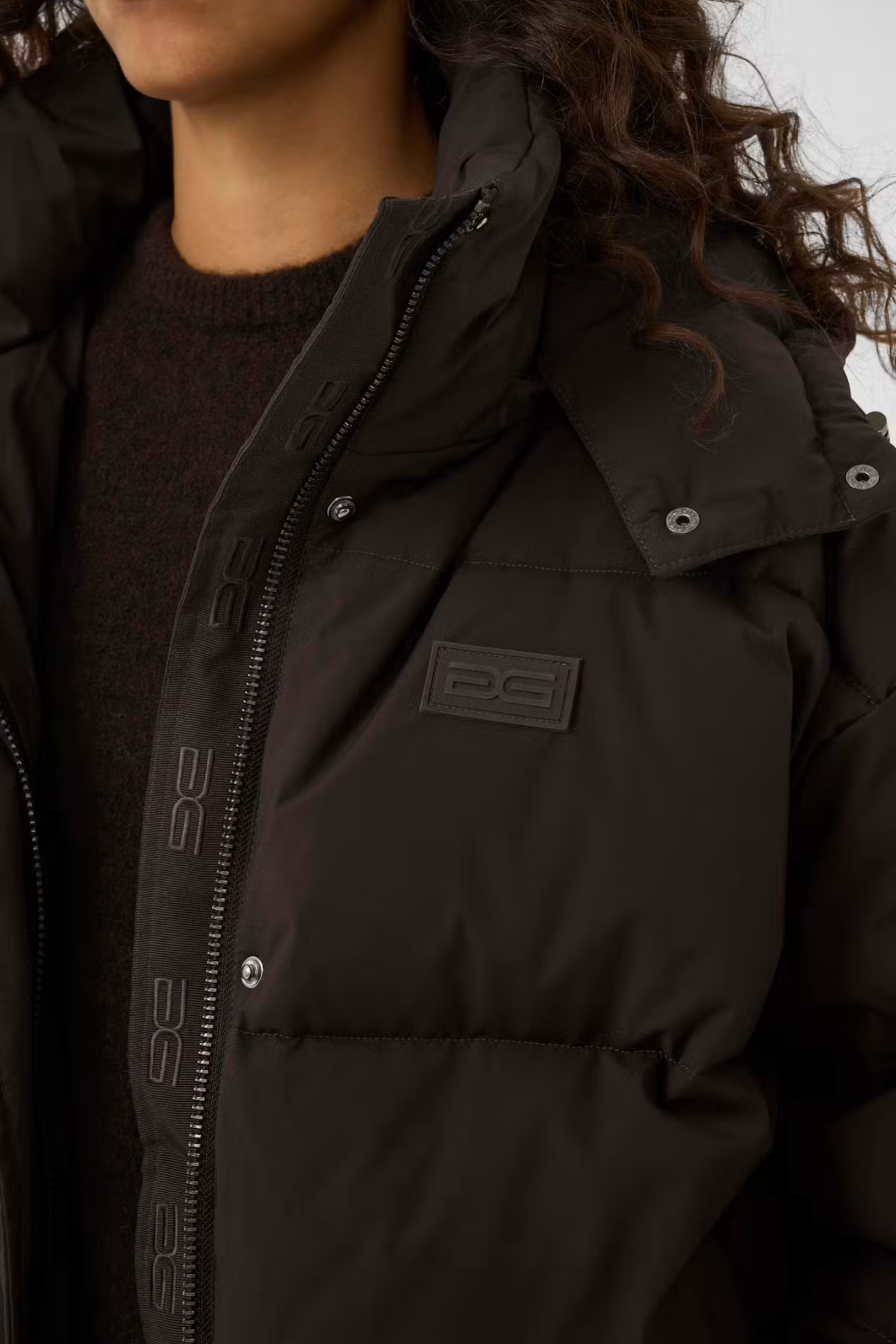 ROA SHORT PUFFER JACKET - GANACHE
