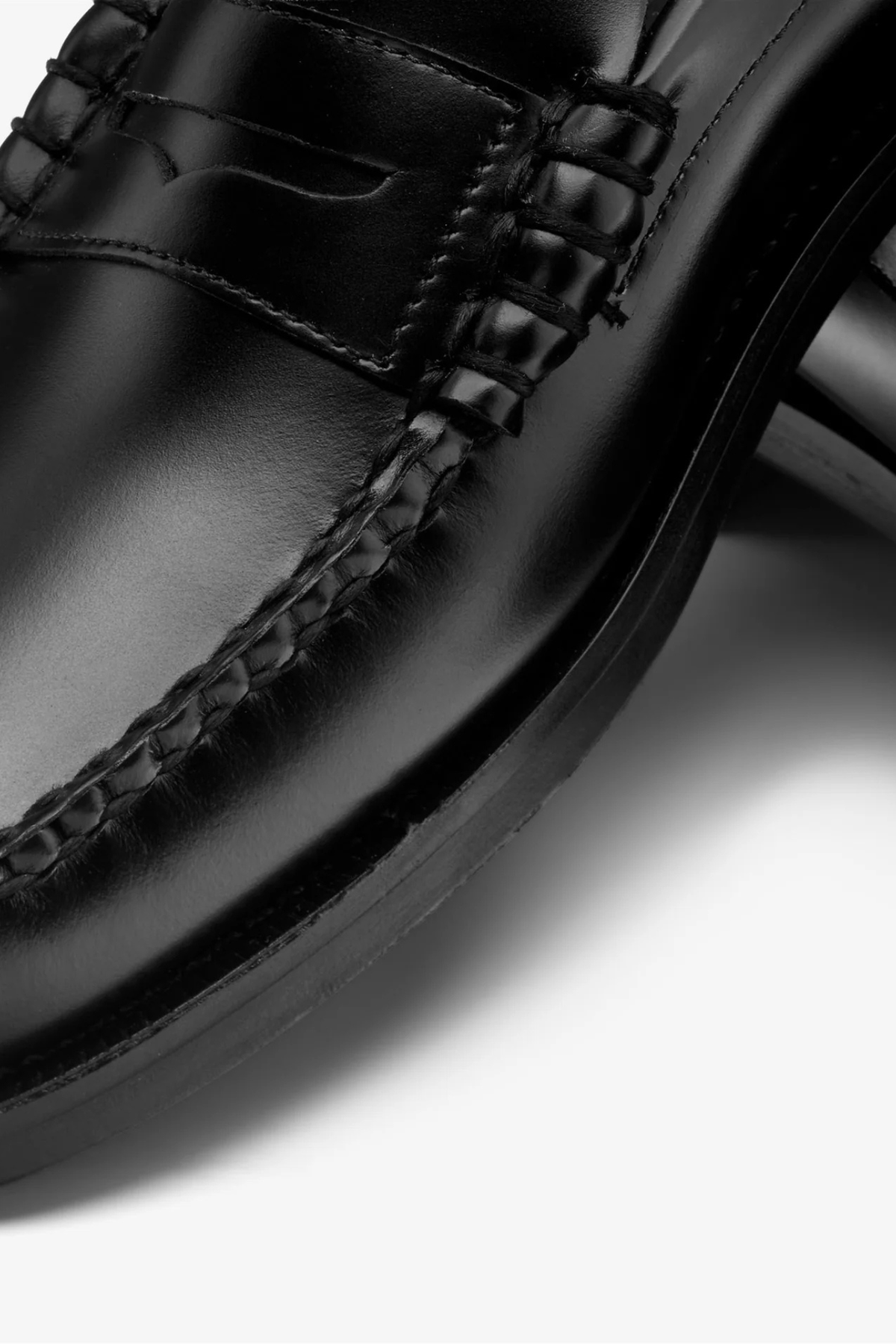 CLASSIC DAN MEN SHOES - BLACK