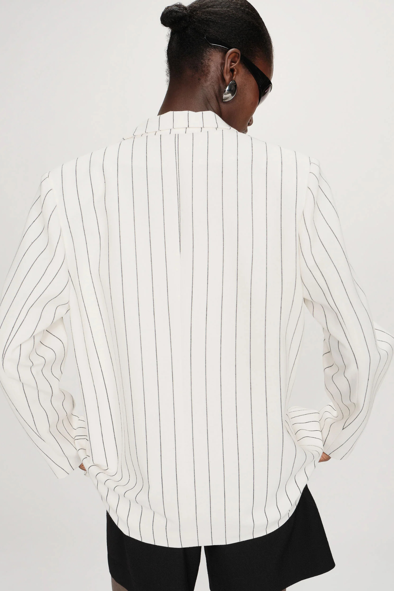 VELVET BLAZER - WHITE