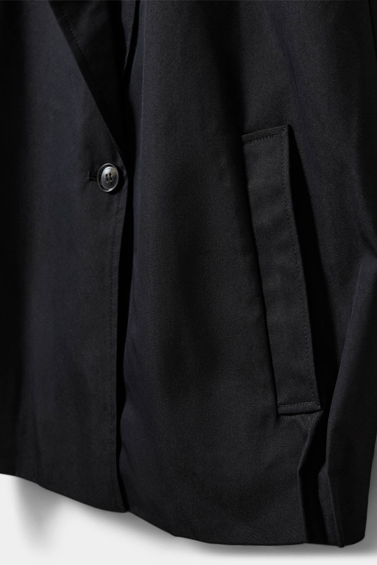 LANEA PLEATED HEM VEST - BLACK