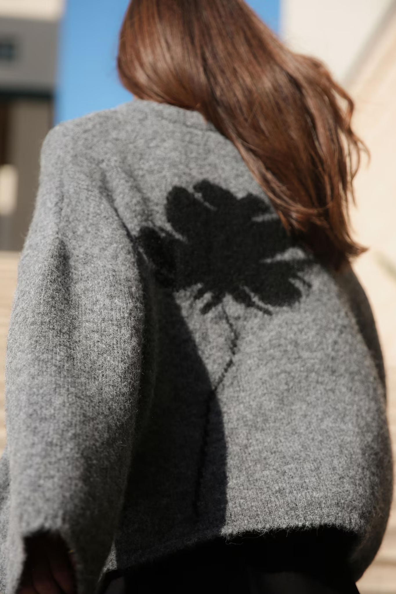 OVERSIZE ULVA JUMPER - GREY/FLOWER JACQUARD IN BLACK
