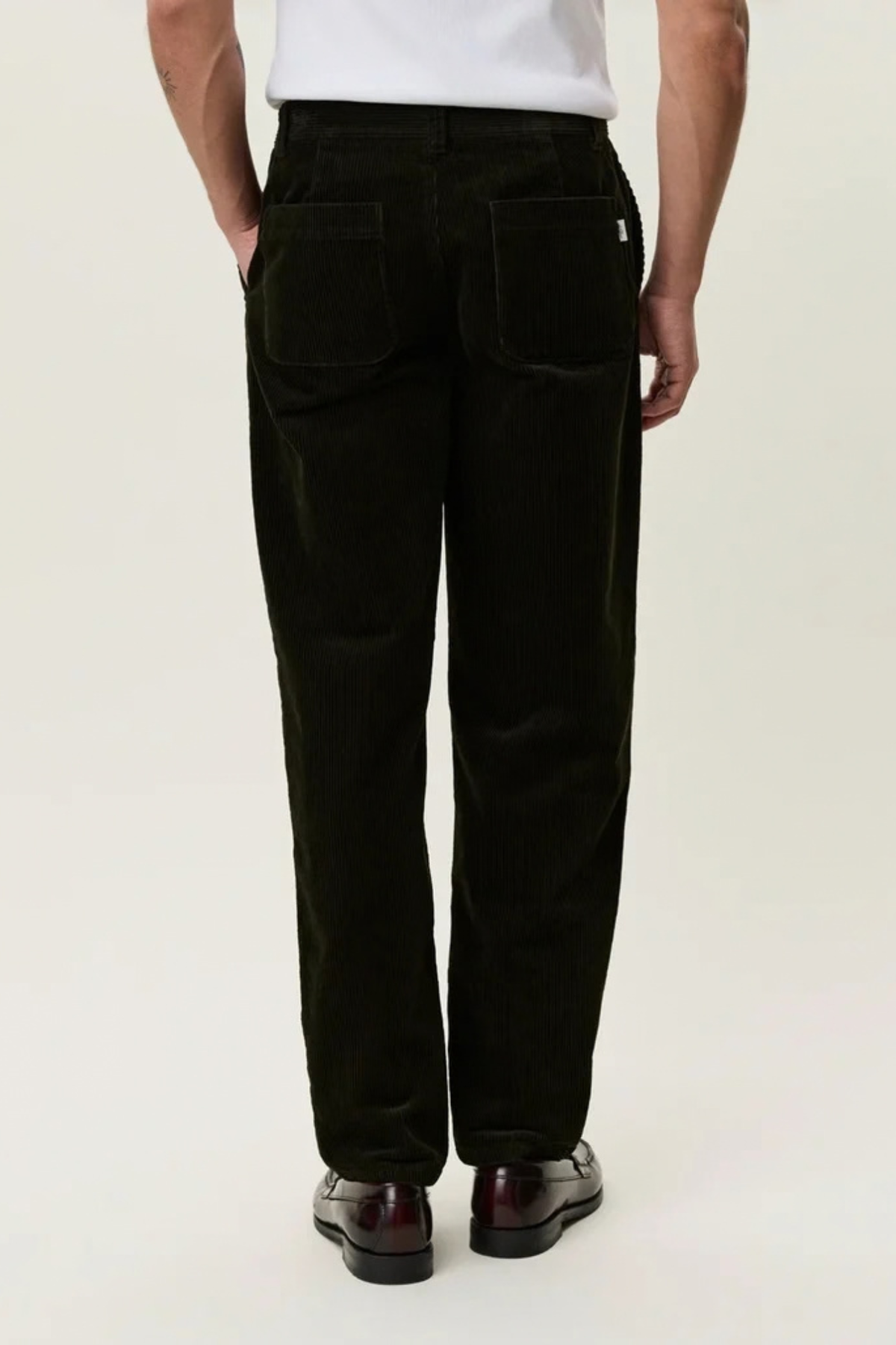 CORDUROY TAPERED PANTS - ROSIN GREEN