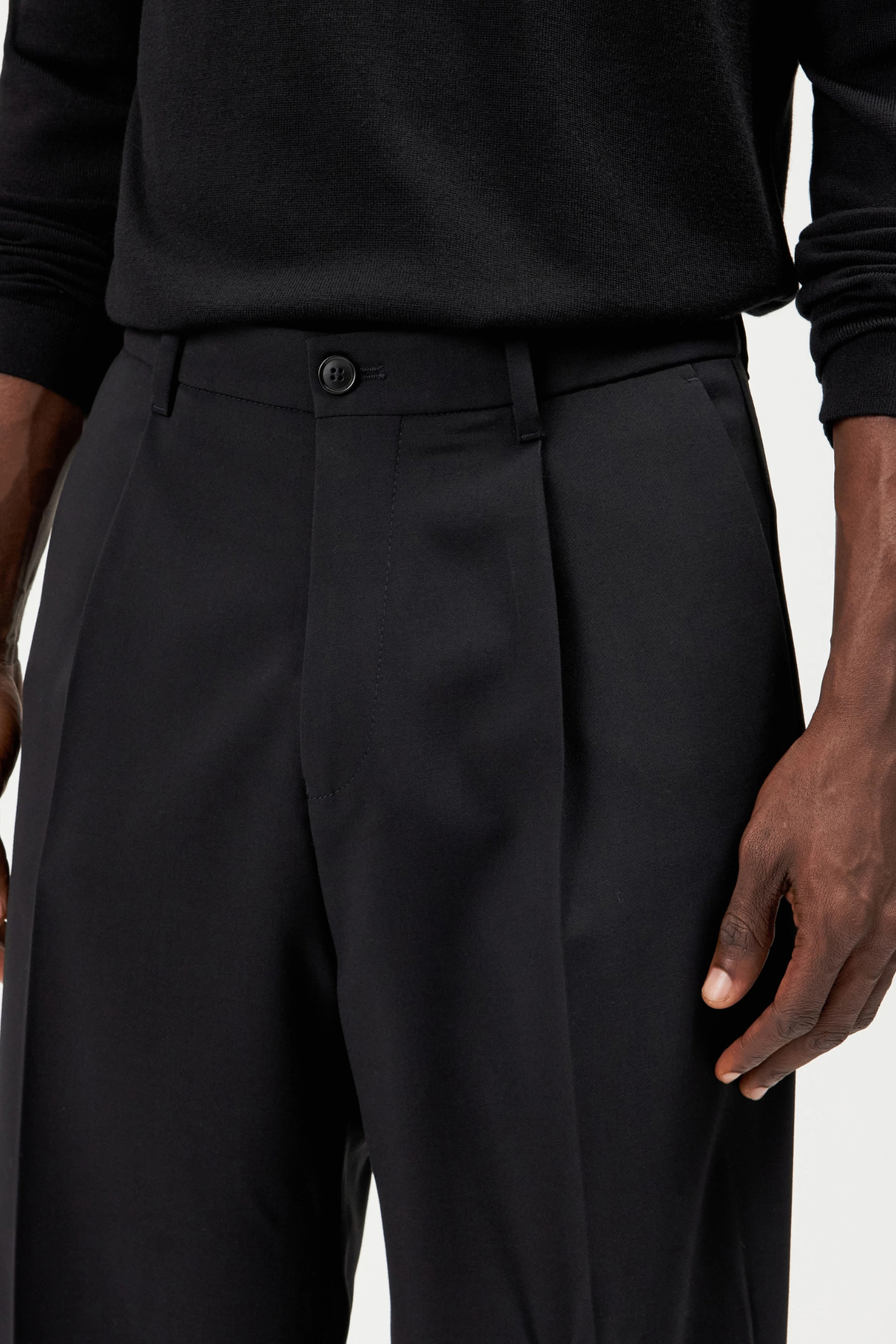 RIKKAD TROUSERS - BLACK