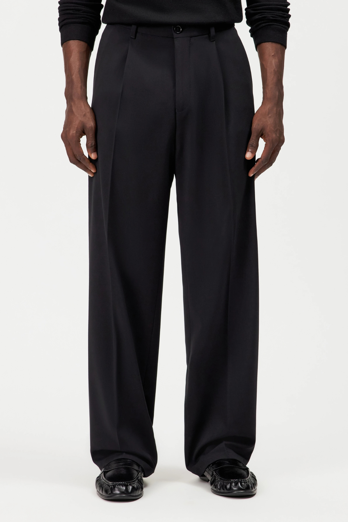 RIKKAD TROUSERS - BLACK