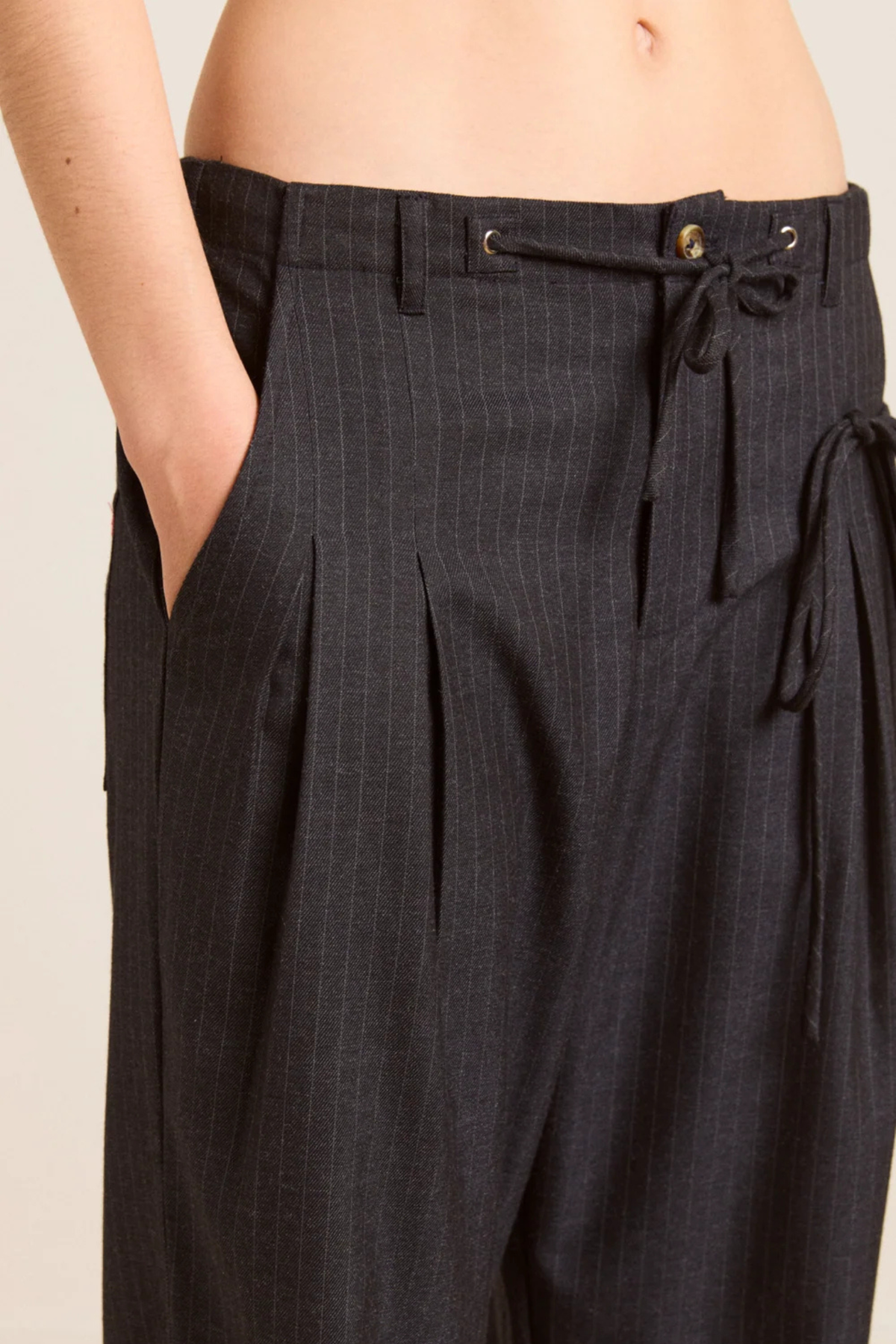 TATIANNA BROEK - PINSTRIPE